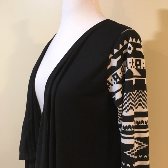 Geometric Print Sleeves Open Waterfall Cardigan - Picture 3 of 4